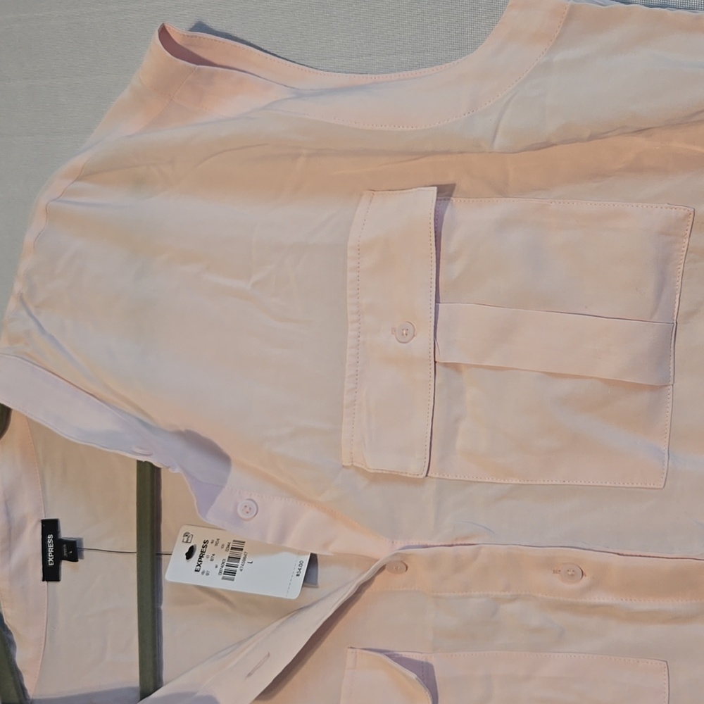 Express Pink Button-Up Blouse Bubble Hem Top Size L - Picture 2 of 9